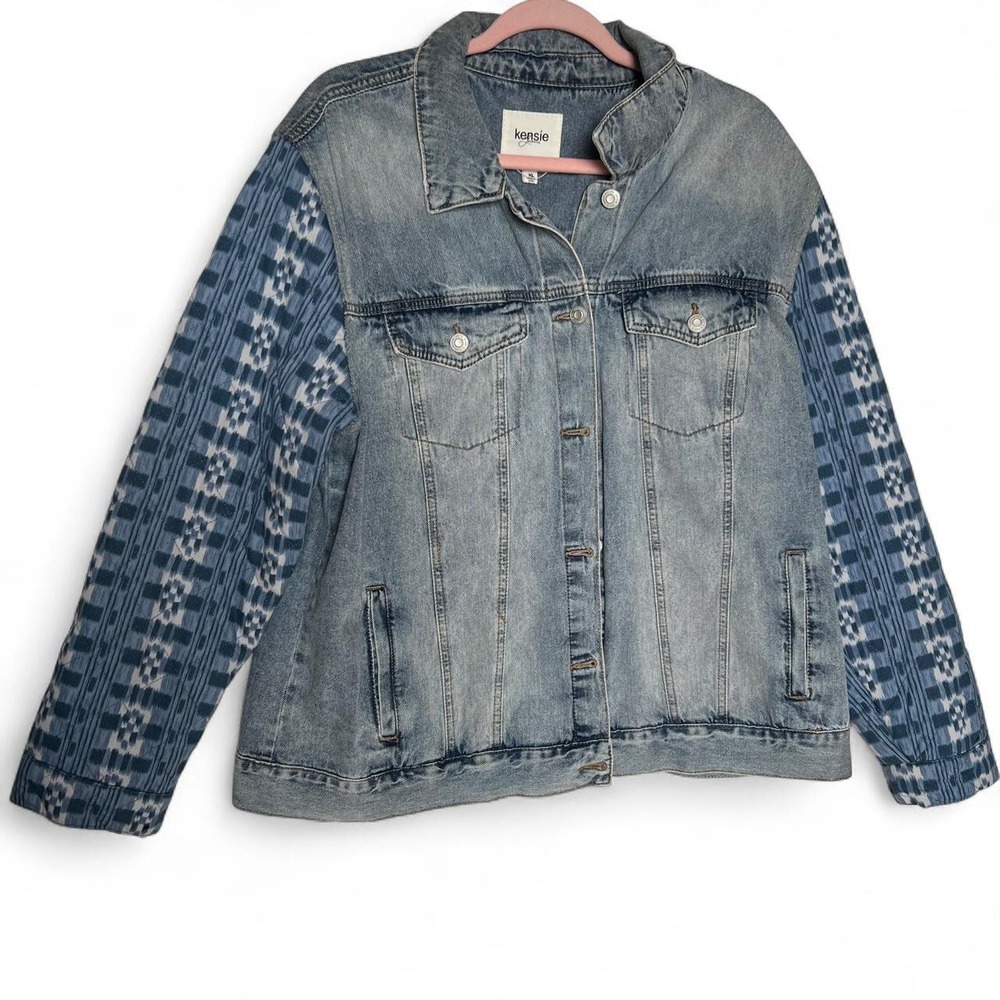Kensie Jeans blue denim jacket with blue geometric quilted sleeves size XL